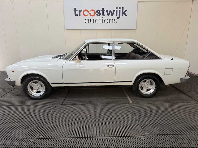 Fiat - 124 - sport - oldtimer - 1973 - afbeelding 12 van  13