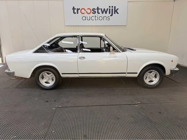 Fiat - 124 - sport - oldtimer - 1973 - afbeelding 32 van  34