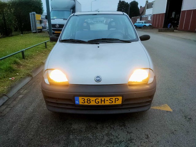 Fiat - 2000 - seicento - 1.1 s - 39-gh-sp - afbeelding 8 van  14
