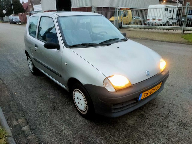 Fiat - 2000 - seicento - 1.1 s - 39-gh-sp - afbeelding 9 van  14