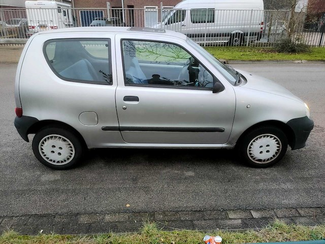 Fiat - 2000 - seicento - 1.1 s - 39-gh-sp - afbeelding 12 van  14