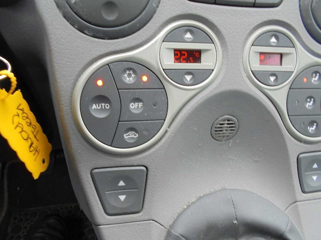 Fiat - 2004 - panda - 1.2 emotion - 30-pt-fl - afbeelding 2 van  14