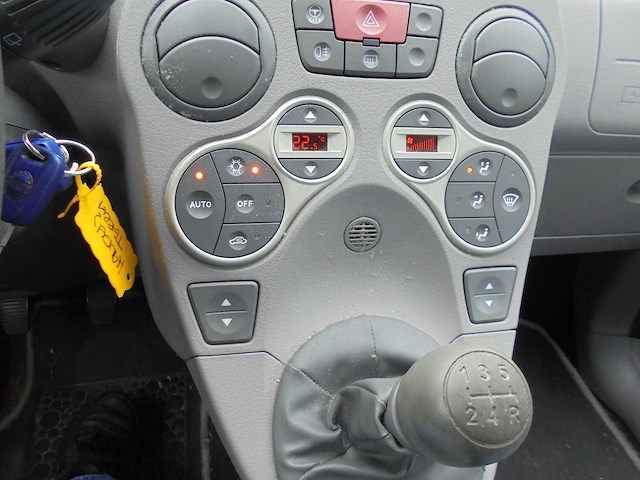 Fiat - 2004 - panda - 1.2 emotion - 30-pt-fl - afbeelding 3 van  14