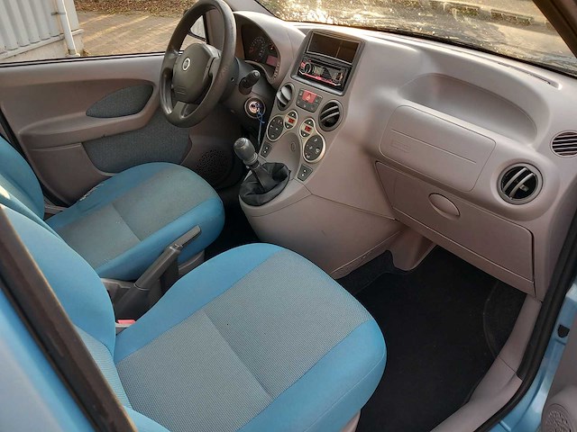 Fiat - 2004 - panda - 1.2 emotion - personenauto - afbeelding 4 van  15