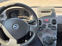 Fiat - 2005 - panda - 1.2 navigator - personenauto - afbeelding 3 van  13