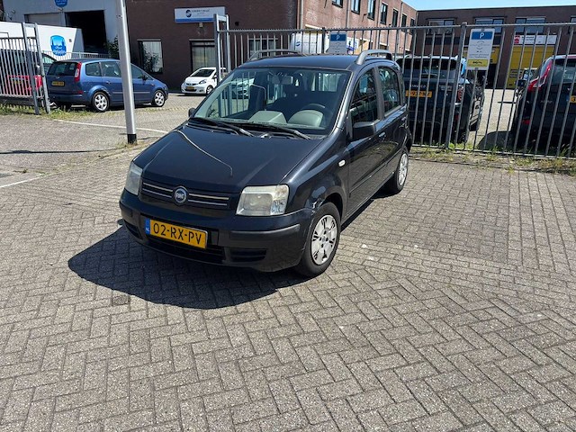Fiat - 2005 - panda - 1.2 navigator - personenauto - afbeelding 1 van  13