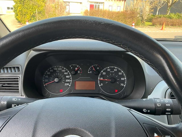 Fiat - 2006 - grande punto - 1.2 edizione cool - personenauto (71-tb-pt) - afbeelding 3 van  14