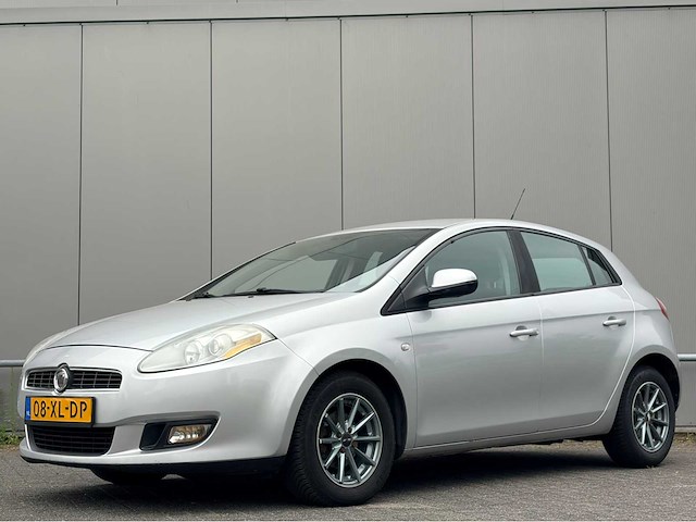 Fiat - 2007 - bravo - 1.4 dynamic - personenauto - afbeelding 1 van  15