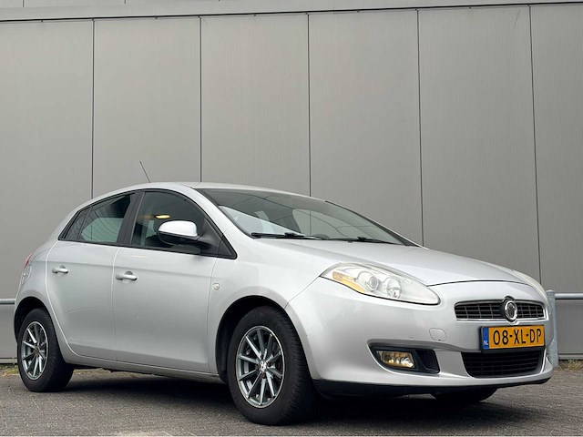 Fiat - 2007 - bravo - 1.4 dynamic - personenauto - afbeelding 9 van  15