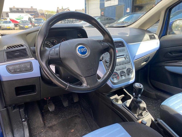 Fiat - 2007 - grande punto - 1.4 dynamic - jb-004-v - afbeelding 13 van  21