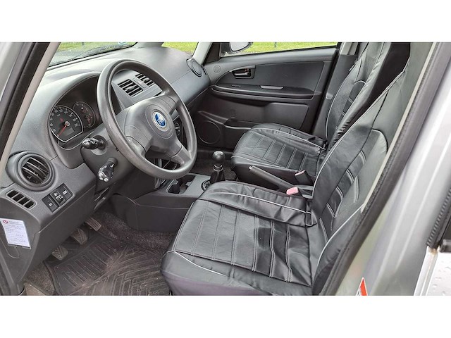 Fiat - 2009 - sedici - 1.6-16v dynamic - 17-kfl-8 - afbeelding 6 van  7