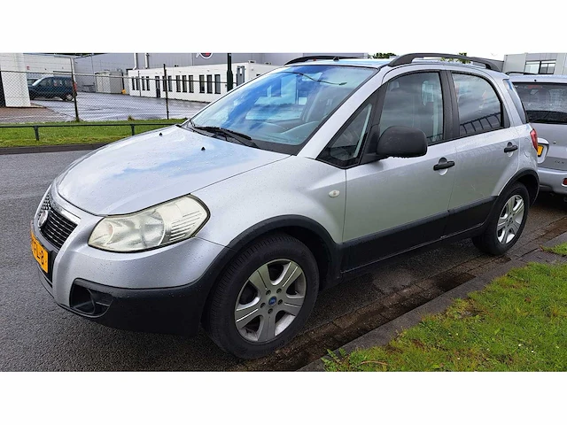 Fiat - 2009 - sedici - 1.6-16v dynamic - 17-kfl-8 - afbeelding 1 van  3