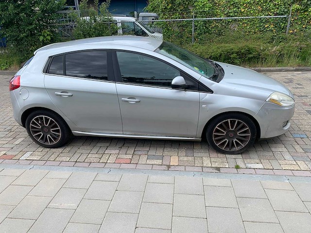Fiat - 2010 - bravo - 1.4 t-jet ed. sport - 64-lbg-2 - afbeelding 17 van  20