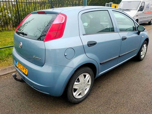 Fiat - 2010 - grande punto - 1.2 actual -42-ljv-5 - afbeelding 7 van  13