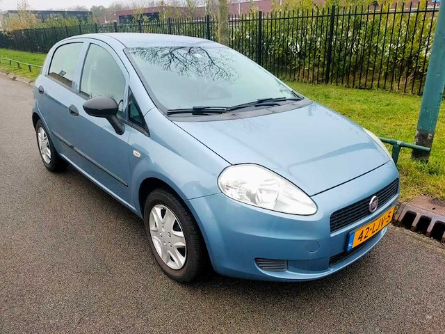 Fiat - 2010 - grande punto - 1.2 actual -42-ljv-5 - afbeelding 8 van  13