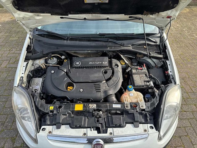 Fiat - 2010 - punto evo - 1.3 m-jet dynamic - personenauto - afbeelding 6 van  9