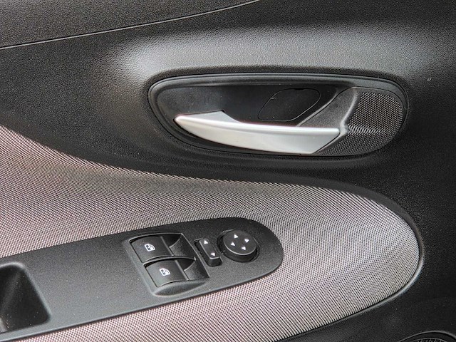 Fiat - 2011 - punto evo - 1.4-16v m-air dyn. - 76-rhz-6 - personenauto - 63400 km - afbeelding 2 van  22