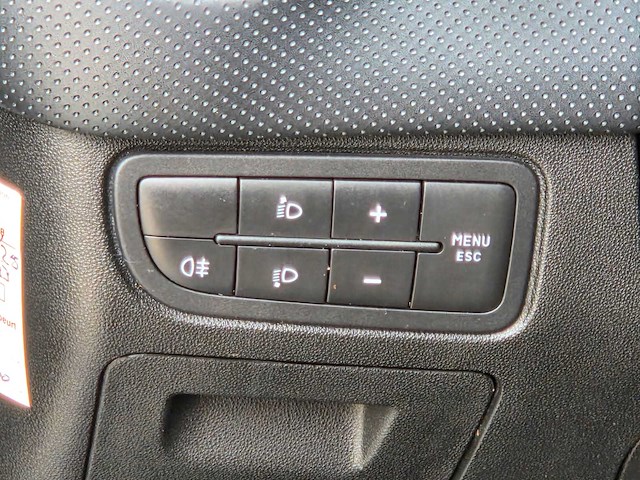 Fiat - 2011 - punto evo - 1.4-16v m-air dyn. - 76-rhz-6 - personenauto - 63400 km - afbeelding 12 van  22