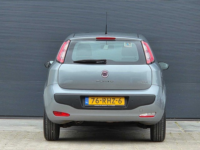 Fiat - 2011 - punto evo - 1.4-16v m-air dyn. - 76-rhz-6 - personenauto - 63400 km - afbeelding 18 van  22