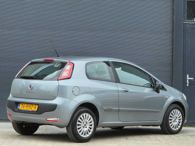 Fiat - 2011 - punto evo - 1.4-16v m-air dyn. - 76-rhz-6 - personenauto - 63400 km - afbeelding 19 van  22