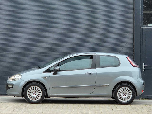 Fiat - 2011 - punto evo - 1.4-16v m-air dyn. - 76-rhz-6 - personenauto - 63400 km - afbeelding 21 van  22