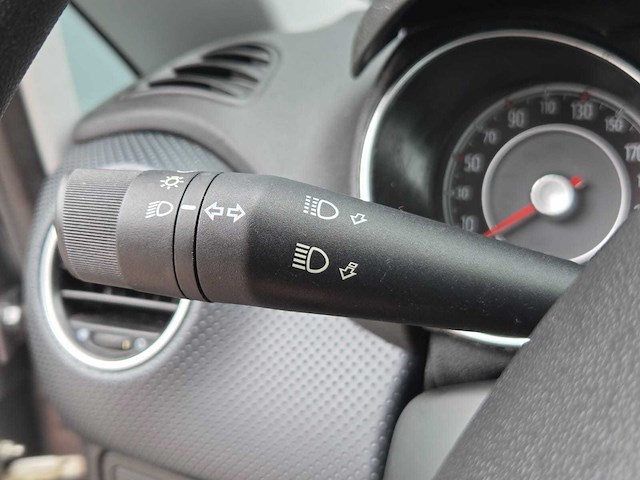 Fiat - 2011 - punto evo - 1.4-16v m-air dyn. - 76-rhz-6 - personenauto - 63400 km - afbeelding 6 van  26