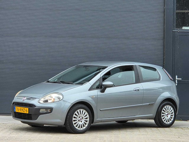 Fiat - 2011 - punto evo - 1.4-16v m-air dyn. - 76-rhz-6 - personenauto - 63400 km - afbeelding 1 van  26