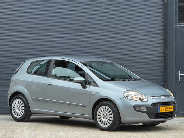 Fiat - 2011 - punto evo - 1.4-16v m-air dyn. - 76-rhz-6 - personenauto - 63400 km - afbeelding 20 van  26