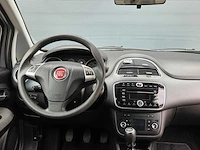 Fiat - 2011 - punto evo - 1.4-16v m-air dyn. - 76-rhz-6 - personenauto - 63400 km - afbeelding 11 van  26