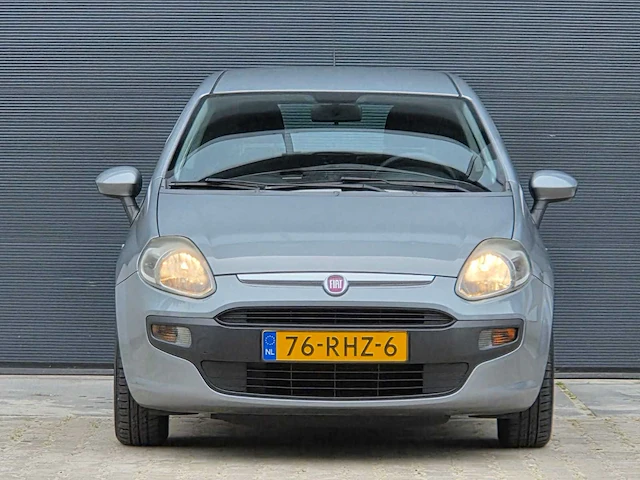 Fiat - 2011 - punto evo - 1.4-16v m-air dyn. - 76-rhz-6 - personenauto - 63400 km - afbeelding 12 van  26