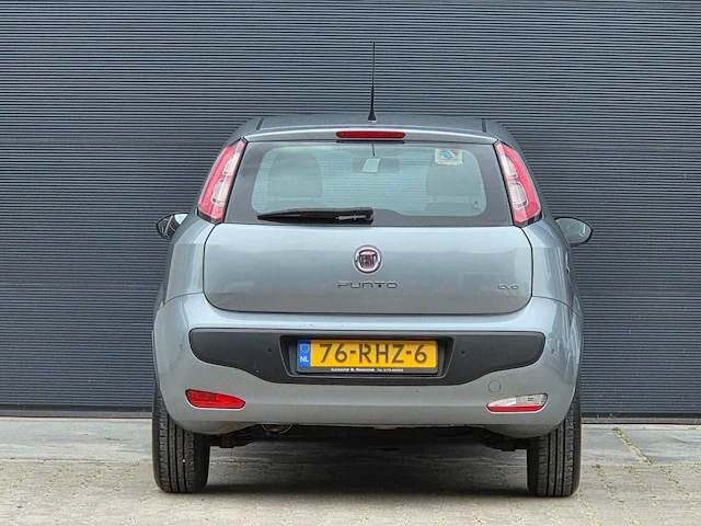 Fiat - 2011 - punto evo - 1.4-16v m-air dyn. - 76-rhz-6 - personenauto - 63400 km - afbeelding 22 van  26