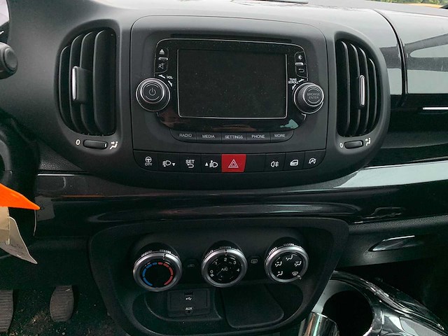 Fiat - 2014 - 500 l - 0.9 twinair easy eco - 9-txr-26 - afbeelding 2 van  13