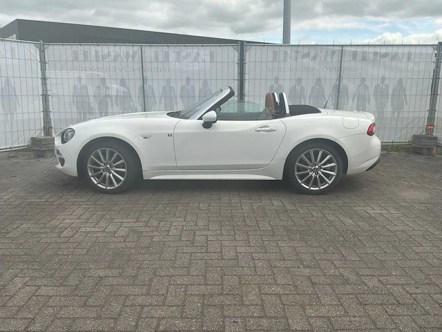 Fiat - 2018 - 124 spider - 1.4 m-air t lusso - personenauto - afbeelding 9 van  32