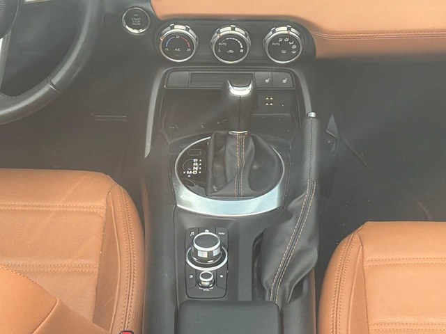 Fiat - 2018 - 124 spider - 1.4 m-air t lusso - personenauto - afbeelding 14 van  32