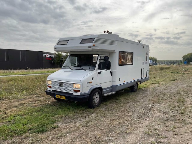 Fiat - 280 - camper - afbeelding 1 van  48