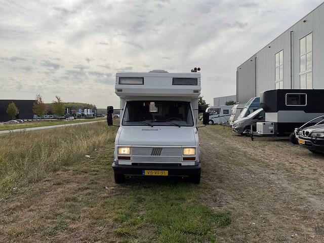 Fiat - 280 - camper - afbeelding 12 van  48