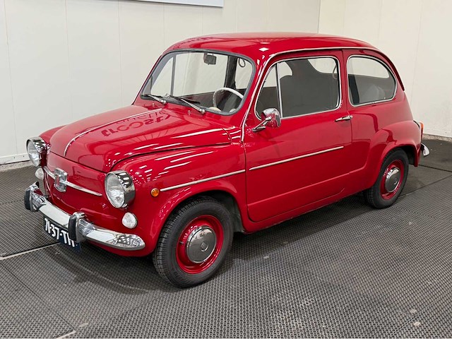 Fiat - 600 l - oldtimer - 1972 - afbeelding 5 van  13