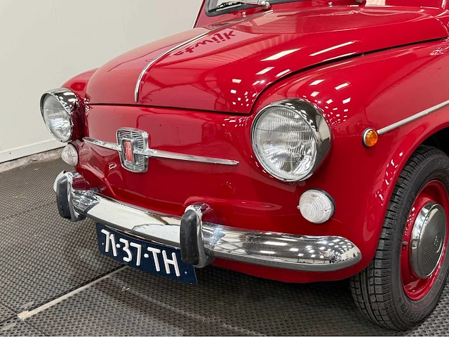 Fiat - 600 l - oldtimer - 1972 - afbeelding 2 van  29