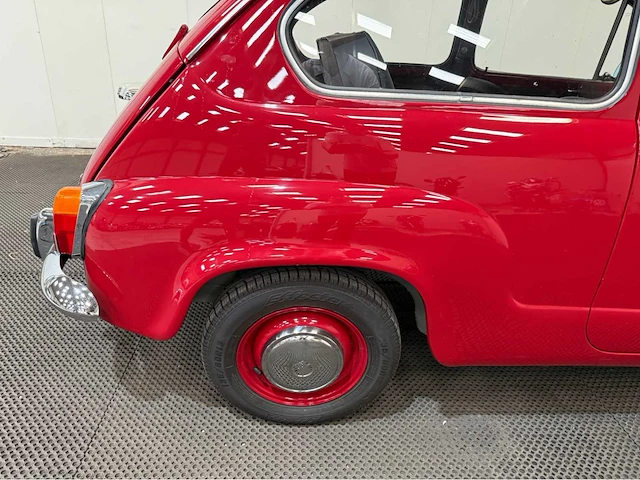 Fiat - 600 l - oldtimer - 1972 - afbeelding 9 van  29