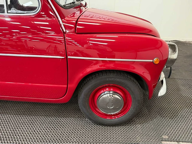 Fiat - 600 l - oldtimer - 1972 - afbeelding 10 van  29