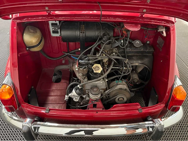 Fiat - 600 l - oldtimer - 1972 - afbeelding 11 van  29