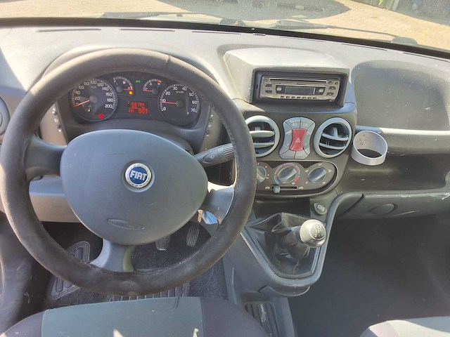 Fiat - doblo - bedrijfswagen - afbeelding 6 van  17