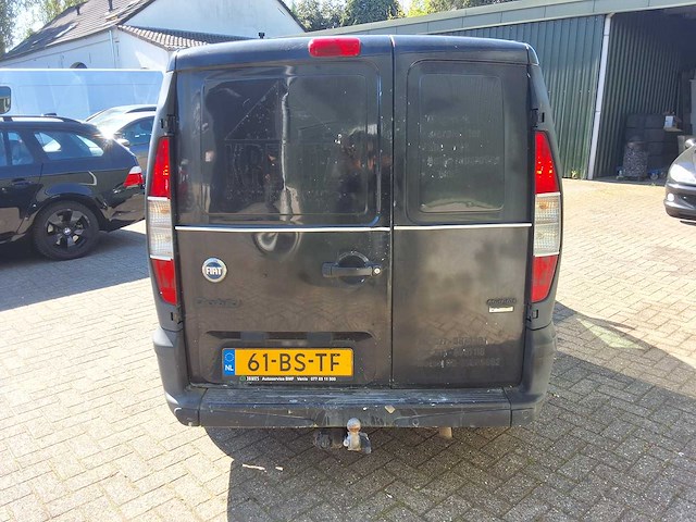 Fiat - doblo - bedrijfswagen - afbeelding 14 van  17