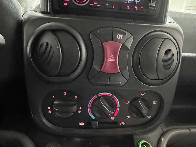 Fiat - fiat doblo cargo - 1.6 16v - 7-vsf-28 - afbeelding 3 van  17