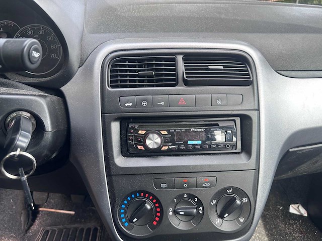 Fiat - grande punto - 1.3 m-jet actual - 55-nst-7 - afbeelding 3 van  14