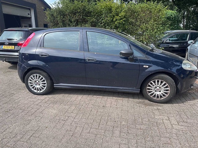 Fiat - grande punto - 1.3 m-jet actual - 55-nst-7 - afbeelding 10 van  14