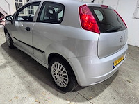 Fiat - grande punto - 1.3 m-jet actual - 93-pdr-8 - afbeelding 12 van  18