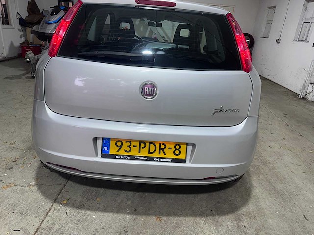 Fiat - grande punto - 1.3 m-jet actual - 93-pdr-8 - afbeelding 13 van  18