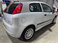 Fiat - grande punto - 1.3 m-jet actual - 93-pdr-8 - afbeelding 14 van  18