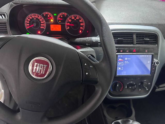 Fiat - grande punto - 1.3 m-jet actual - 93-pdr-8 - afbeelding 18 van  18